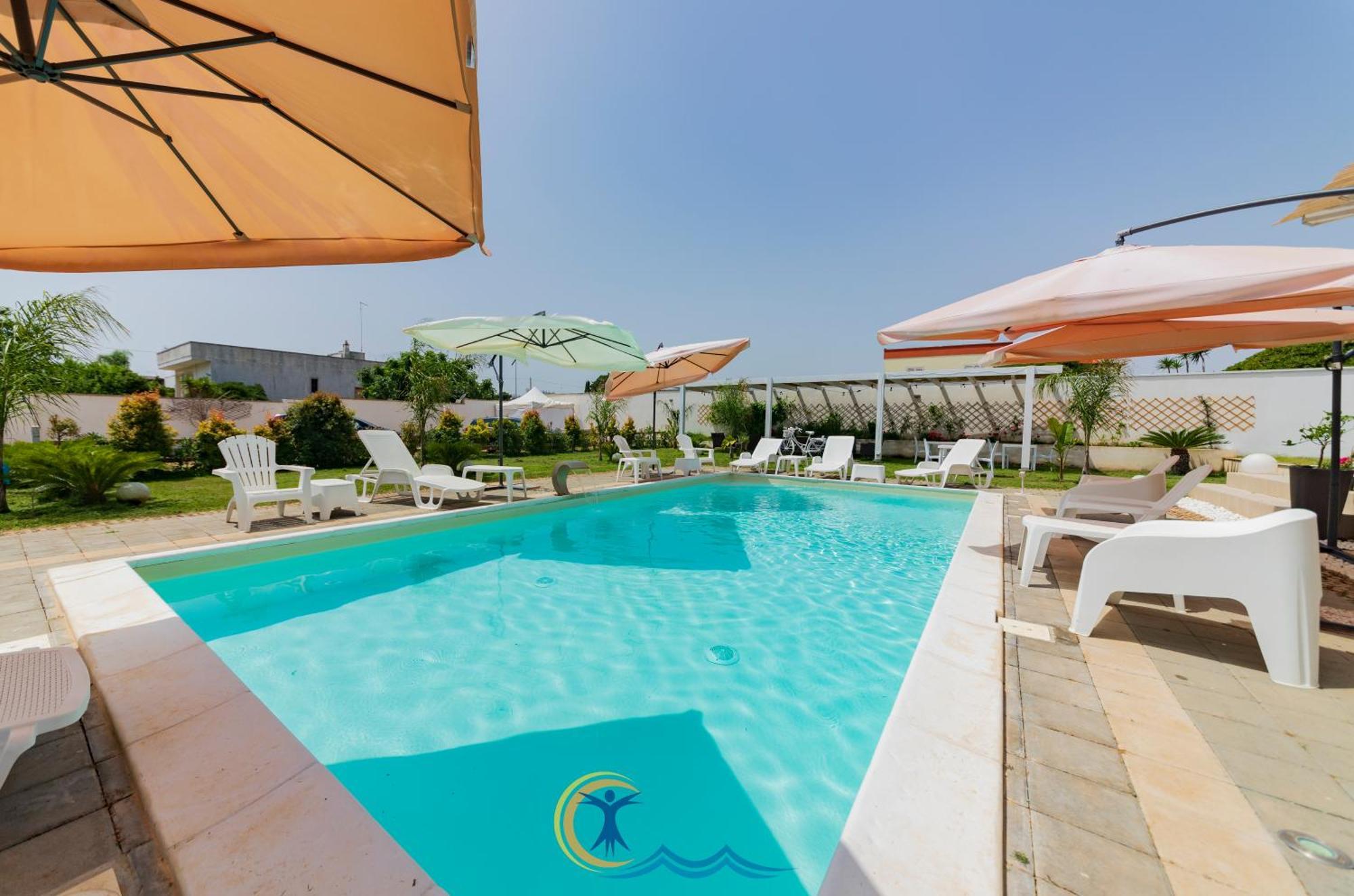 Villa Leonardo San Foca - Room, Pool & Restaurant Exterior foto
