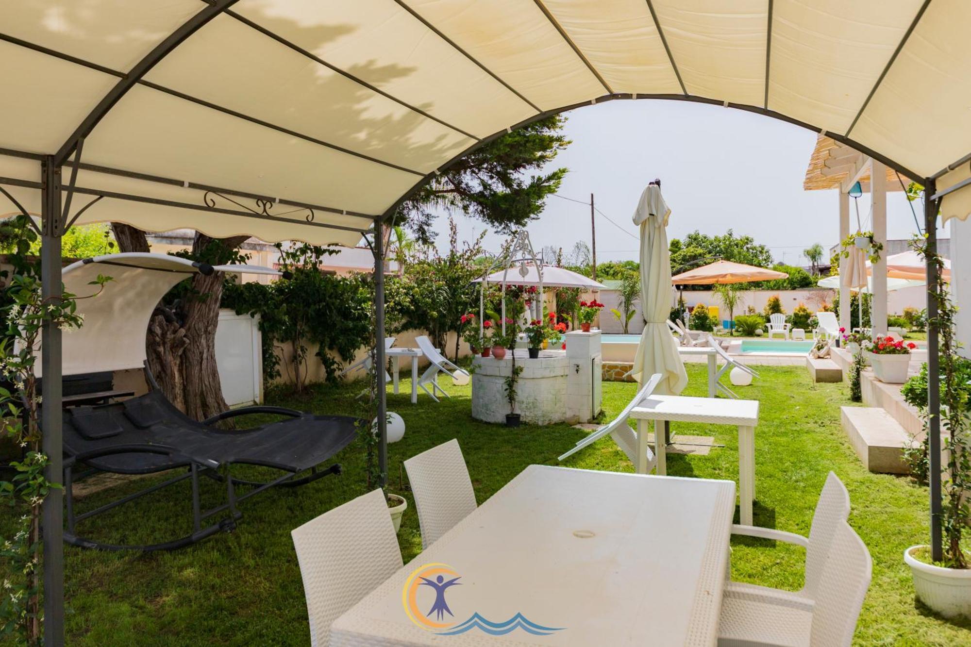 Villa Leonardo San Foca - Room, Pool & Restaurant Exterior foto
