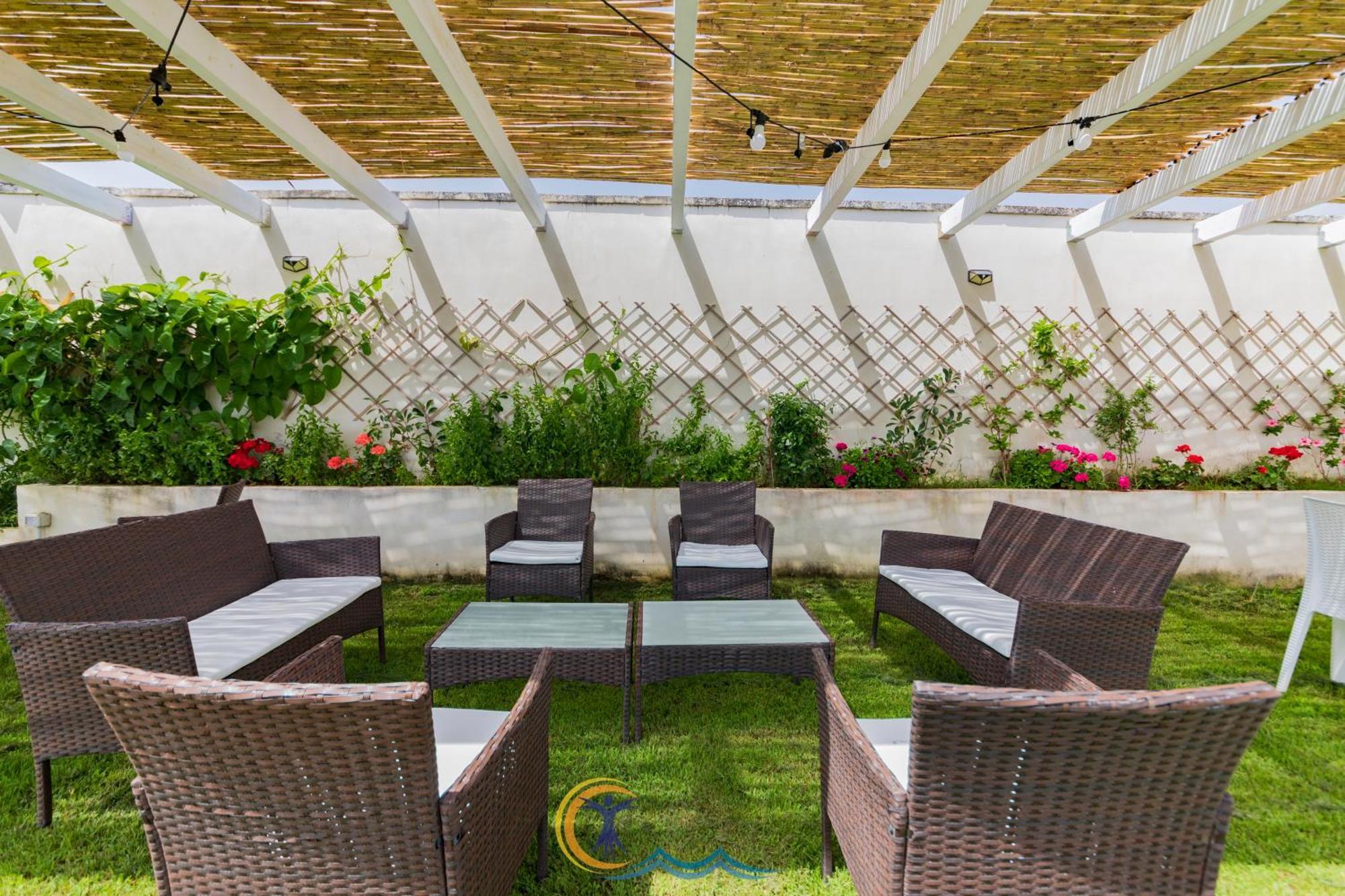 Villa Leonardo San Foca - Room, Pool & Restaurant Exterior foto