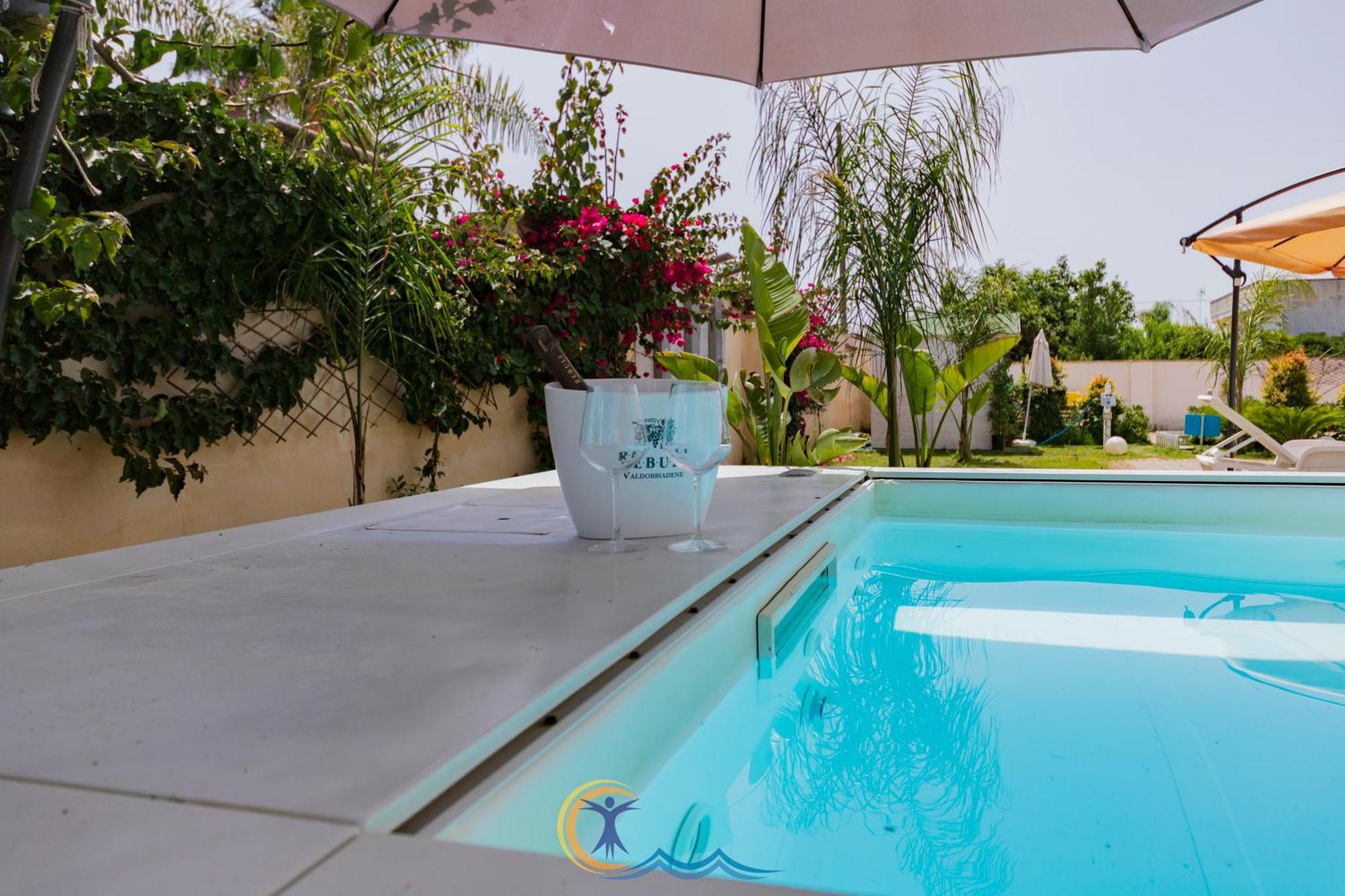 Villa Leonardo San Foca - Room, Pool & Restaurant Exterior foto